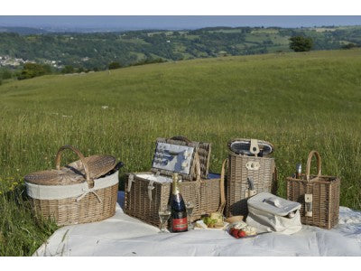 Basket, DEEP ANTIQUE WASH OVAL PICNIC BASKET with WHITE LINING