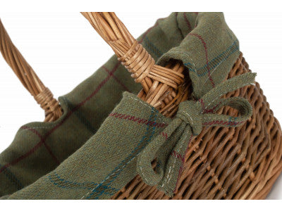 Basket, CHILD'S COUNTRY OVAL SHOPPER with GREEN TWEED LINING