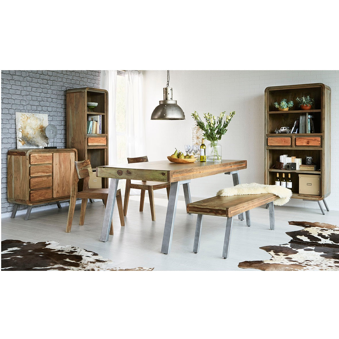 MEDIUM SIDEBOARD