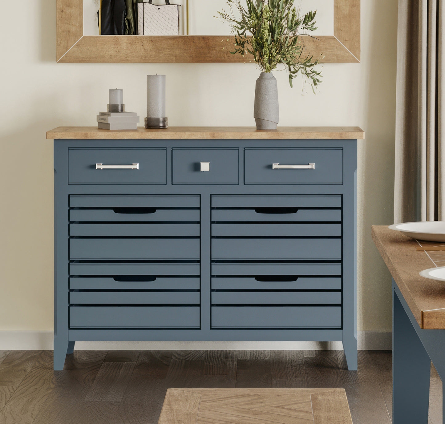 Sideboard / Servery :
