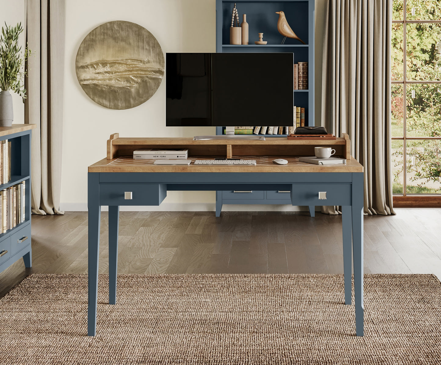 Desk / Dressing Table :
