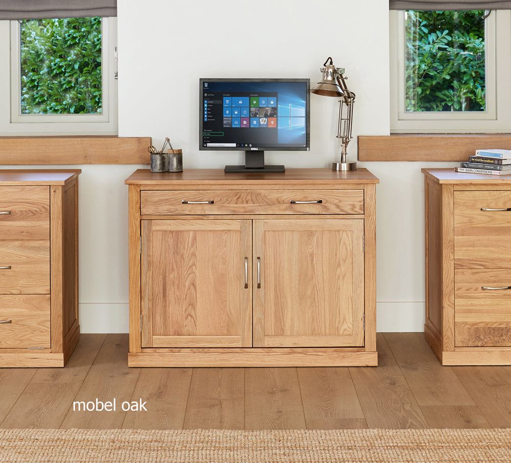 Oak Hidden Home Office : Oak Hidden Home Office computer desk. This stylish desk is designed to hide away all your computer equipment. Part of the Oak home office furniture range.