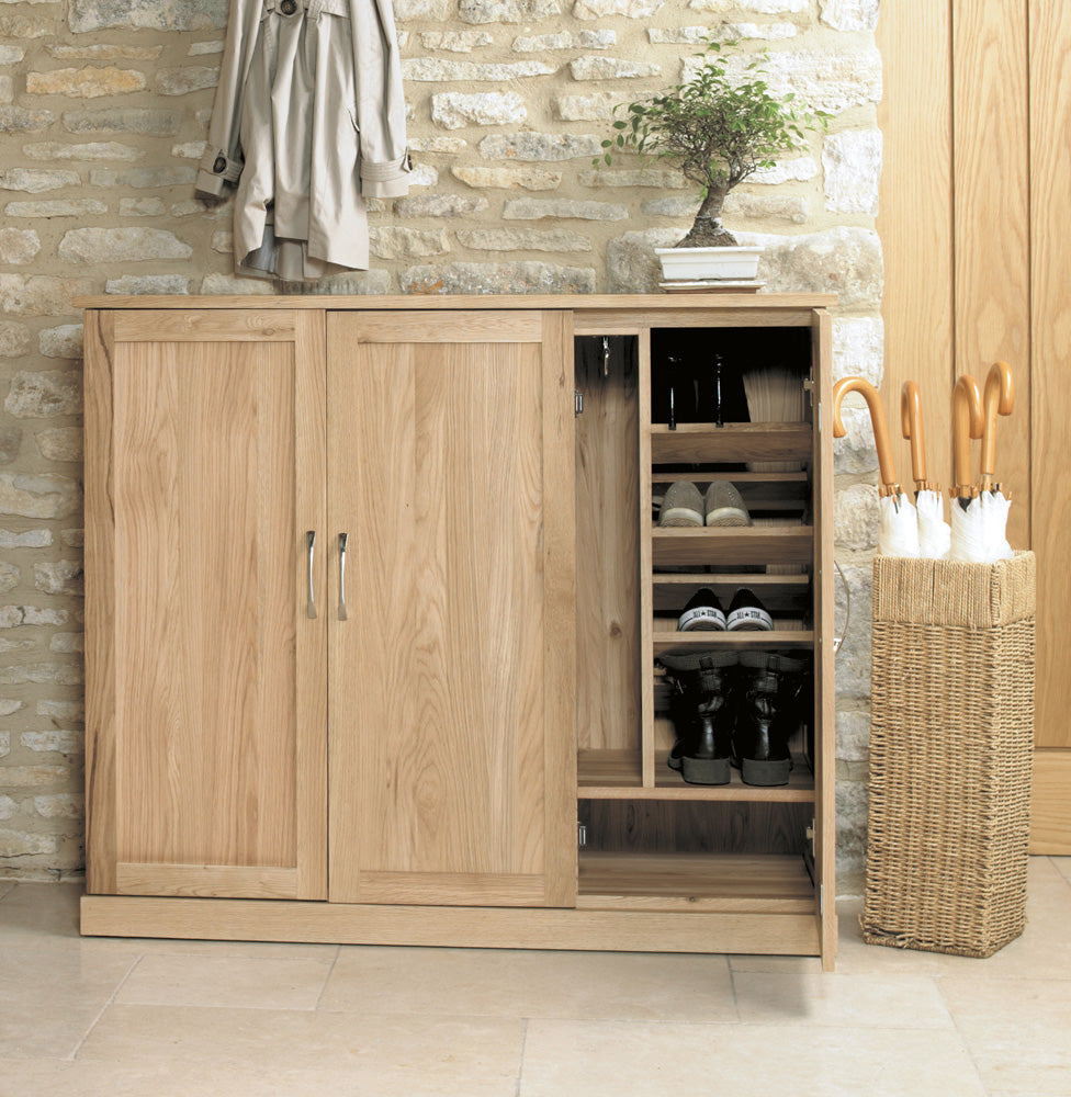 Oak Extra Large Shoe Cupboard : Oak extra large shoe storage cupboard. Stylish storage solutions for contemporary living. Part of the Oak hall furniture range.