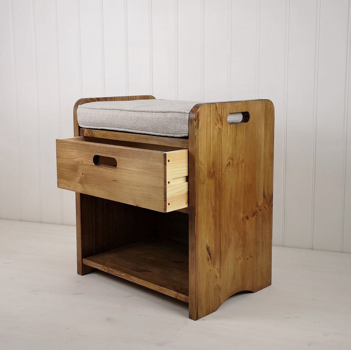 Single Farmhouse Storage Settle