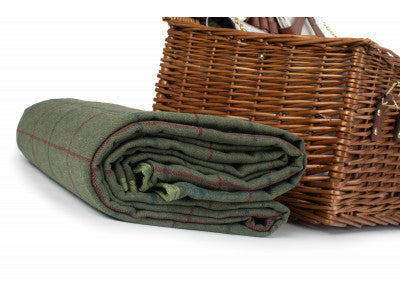 Basket, 6 PERSON GREEN TWEED CLASSIC PICNIC HAMPER