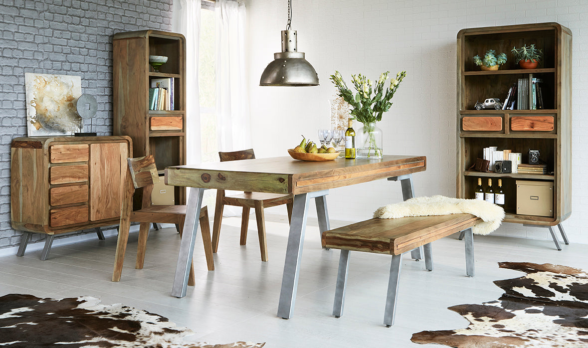 MEDIUM DINING TABLE 
