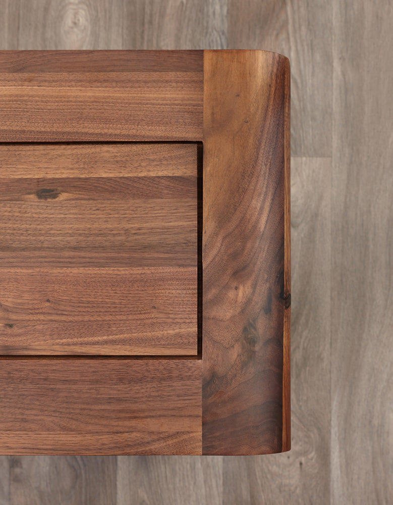 Walnut Entertainment Unit : Walnut entertainment unitt. Stylish solutions for contemporary living. Part of the Walnut living room furniture range.