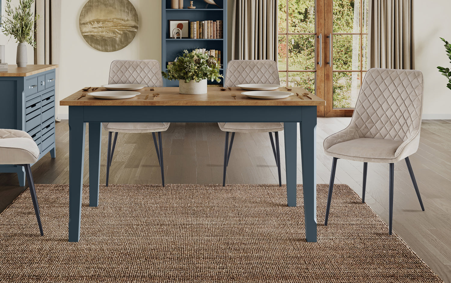 Dining Table : 