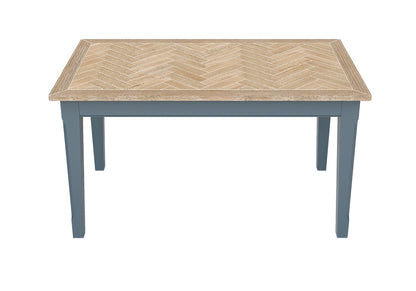 Dining Table : 