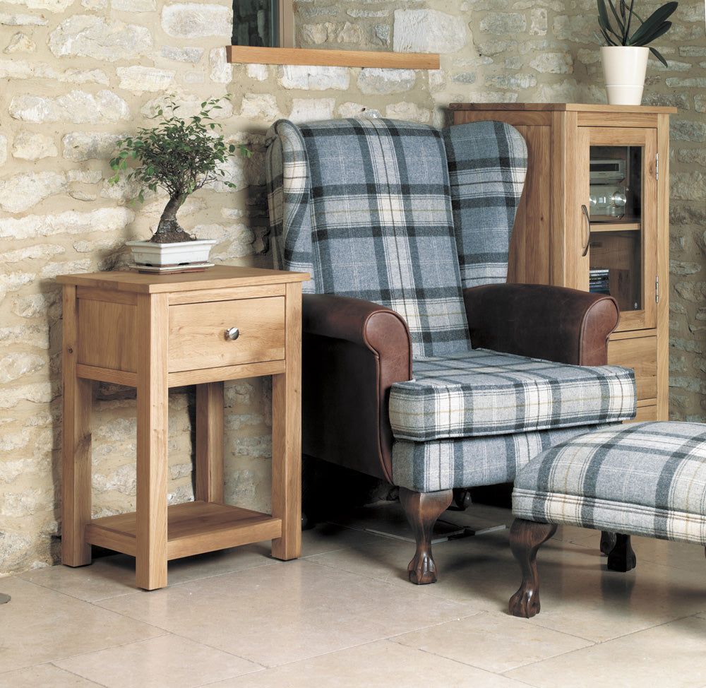 Oak One Drawer Lamp Table :  Oak one drawer lamp table. Stylish solutions for contemporary living. Part of the  Oak living room furniture range.