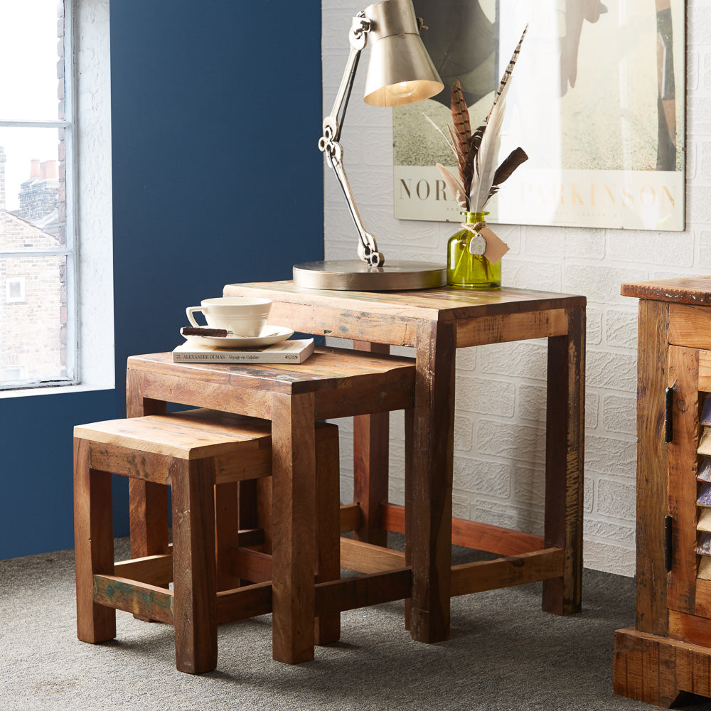 NEST OF 3 TABLES