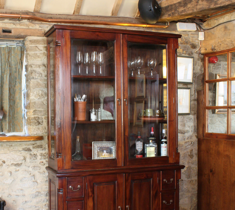 Dresser Top (Hutch) :  Hutch / Dresser top. Quality storage solutions for traditional or contemporary living. Part of the  living room furniture range.