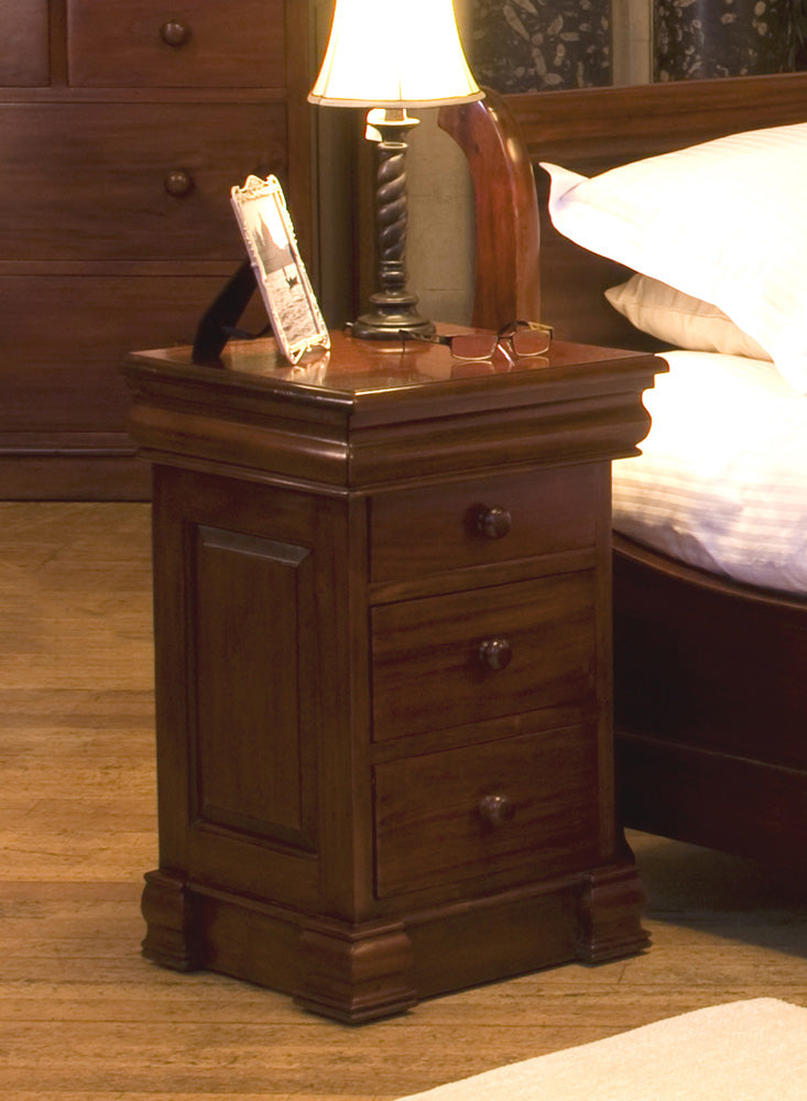 4 Drawer Lit Bateau Lamp Table :  Lamp/Bedside table. Stylish solutions for contemporary or traditional living. Part of the stunning  bedroom furniture collection.